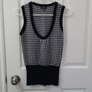 Guess knit vest